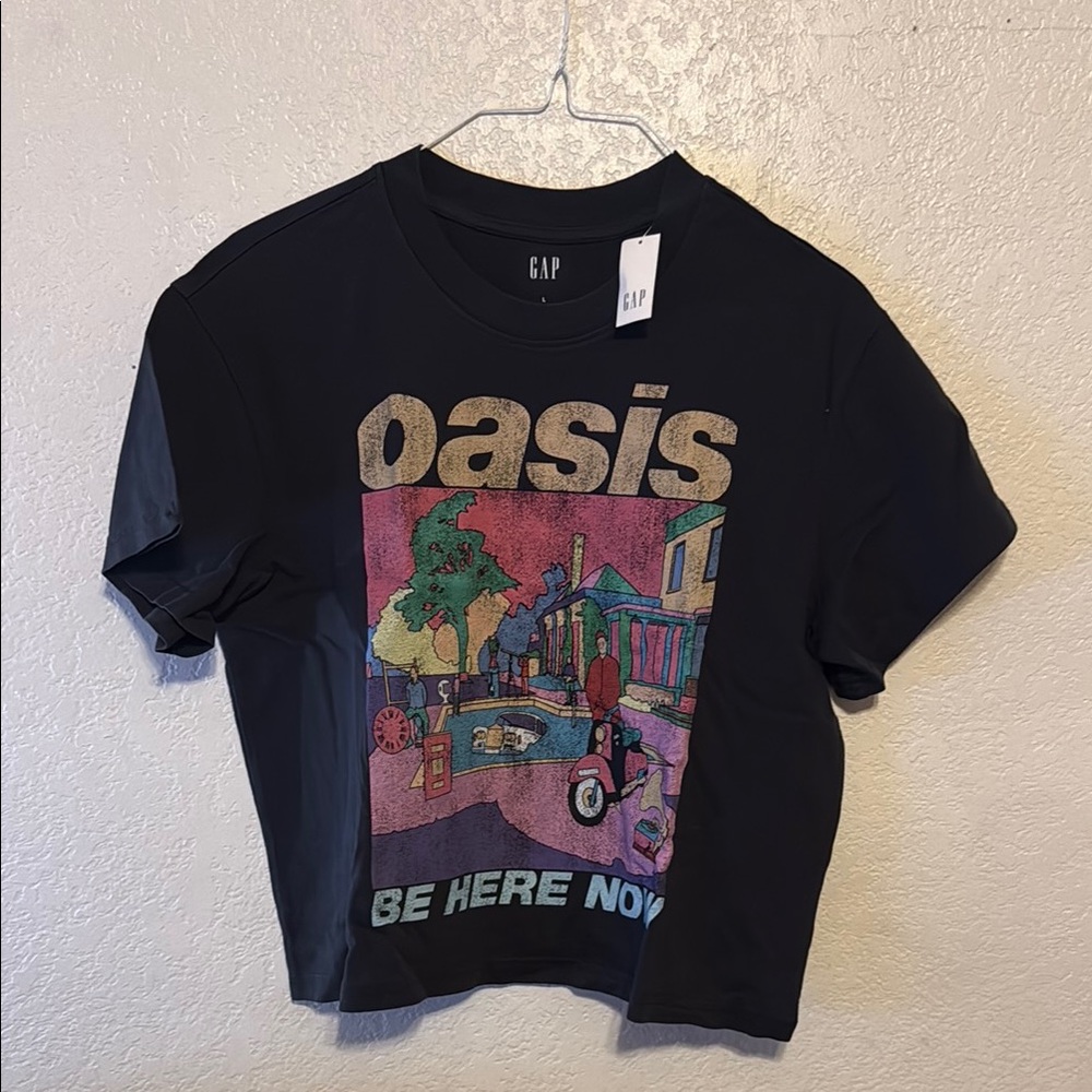 GAP Black Oasis Graphic Tee